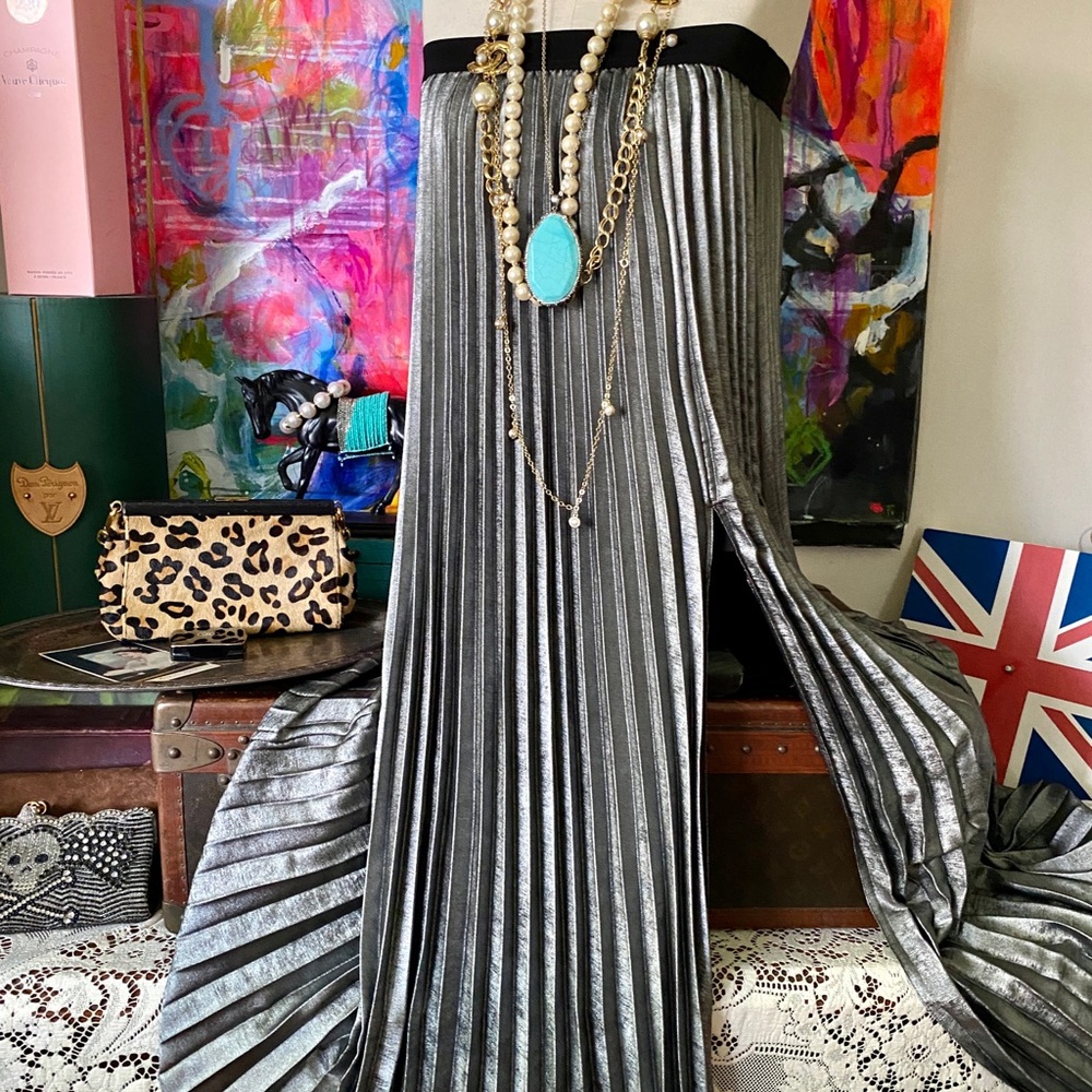 GORGEOUS Silver Metallic Scissor Pleat Maxi Skirt OR MIDI Dress 🤩😍💖 AMAZING 🖤
